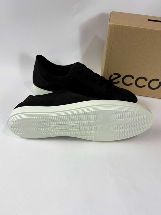 Жіночі шкіряні кросівки кеди ECCO Leisure 42 розмір