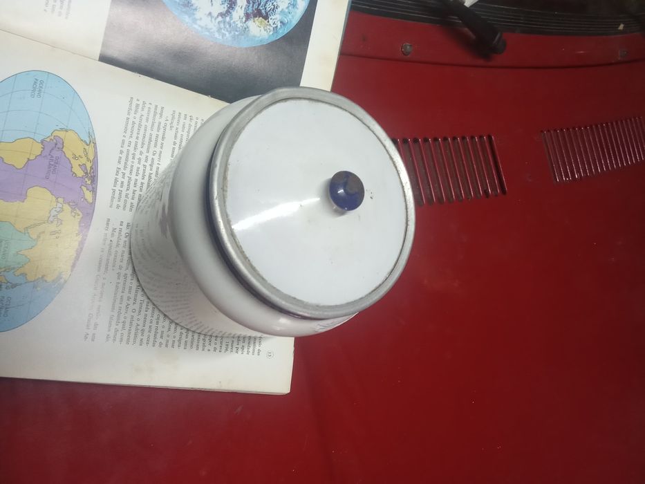 Lata arroz em esmalte. Porto.