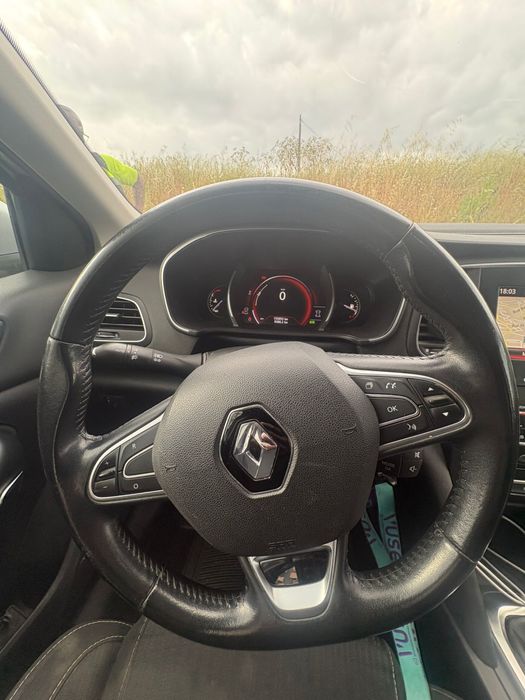 Renault Mégane  – Económico e Confortável