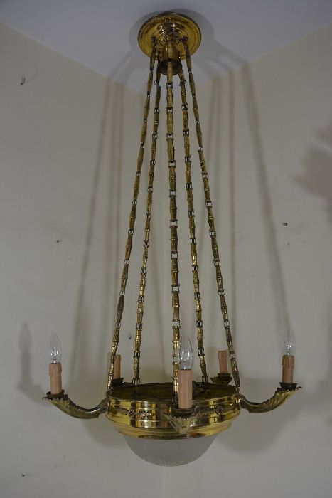 Antyczna lampa wisząca z amplą i 6 świeczkami