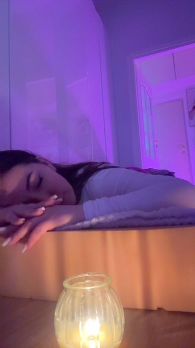 Masaż nogami na macie