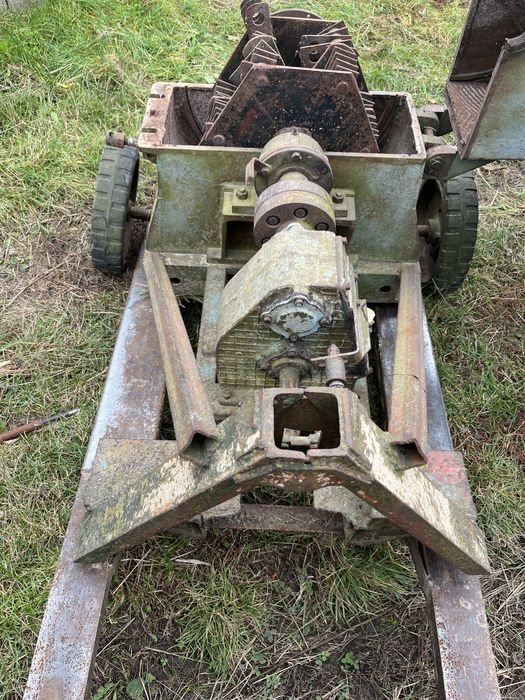 Продається зернодробарка (ДКУ)ЗС-Сила, яка чіпляється на трактор