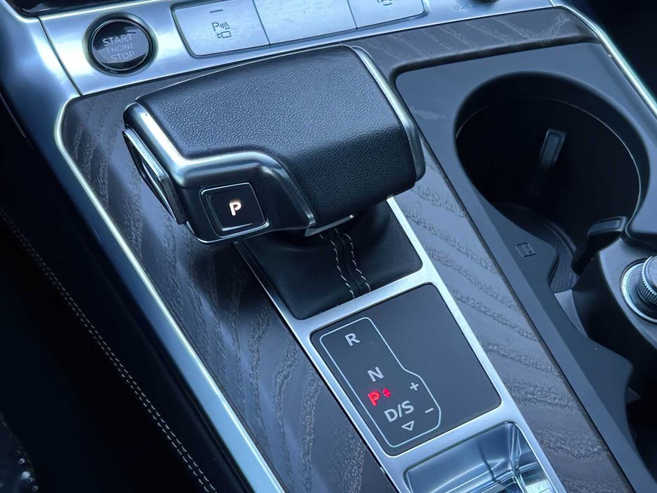 Audi A6      2023