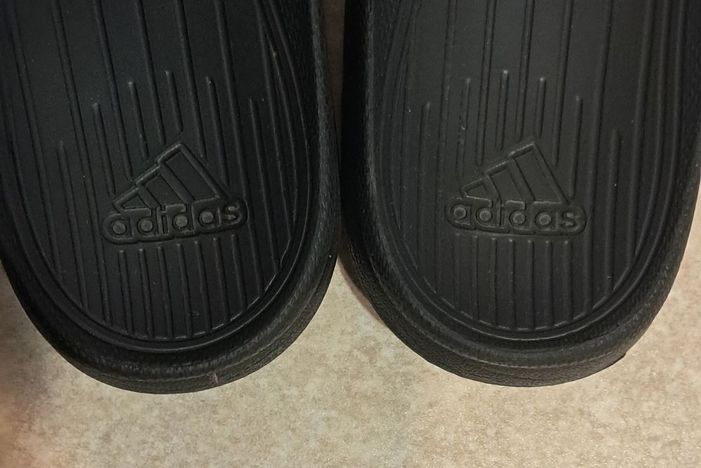 Adidas klapki,rozmiar 7, 23-24 cm długość stopy