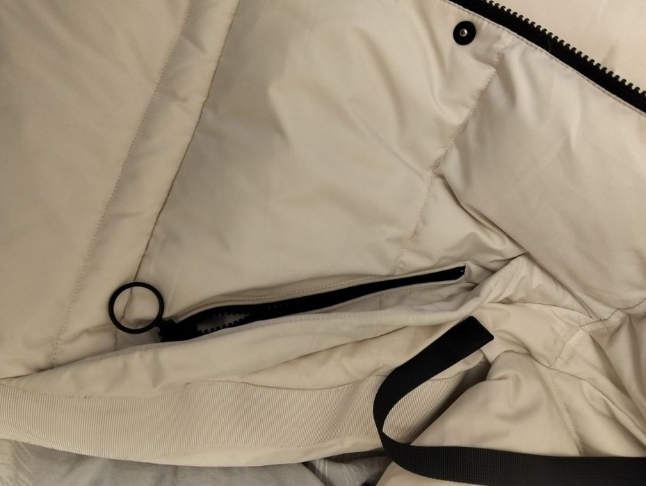 Продам жіночу зимову куртку