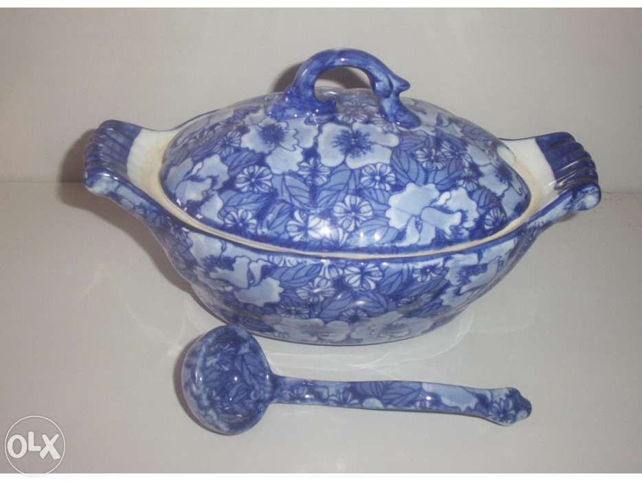 Terrina em porcelana