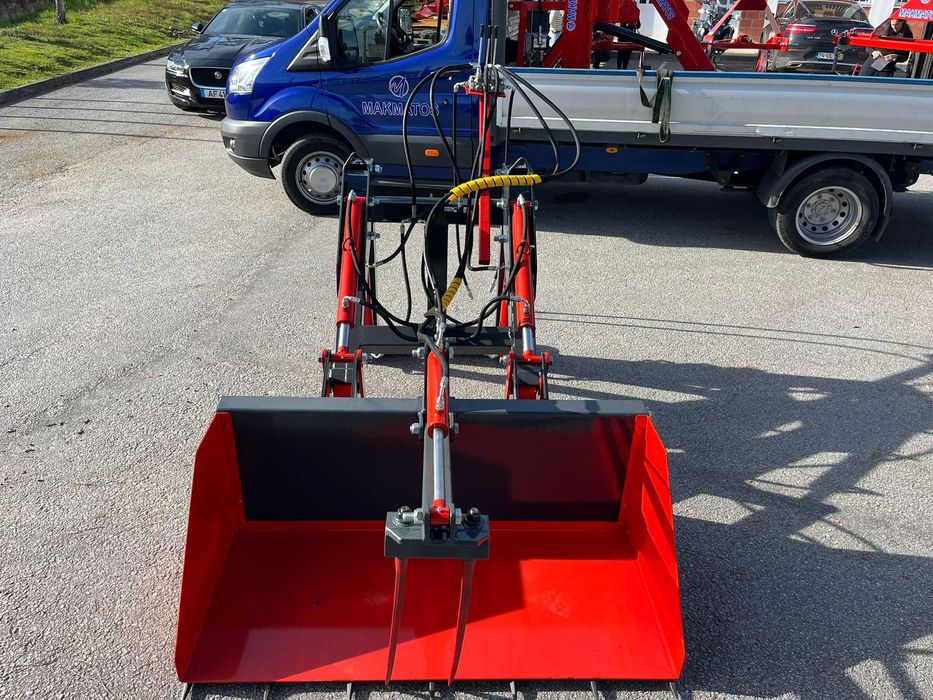 Carregador traseiro c/ Grifa p/ trator NOVO