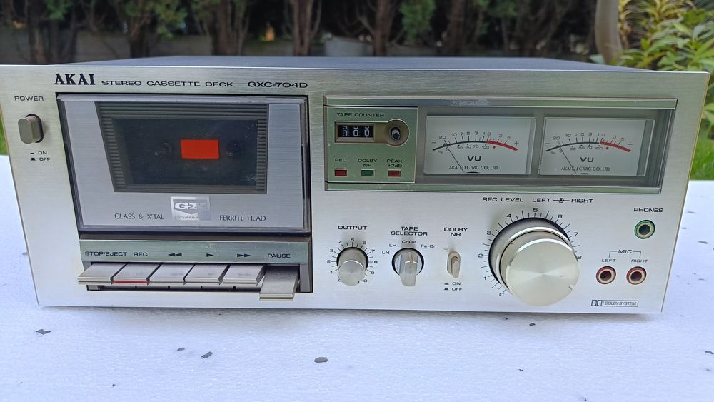 Akai magnetofon GXC-704D.