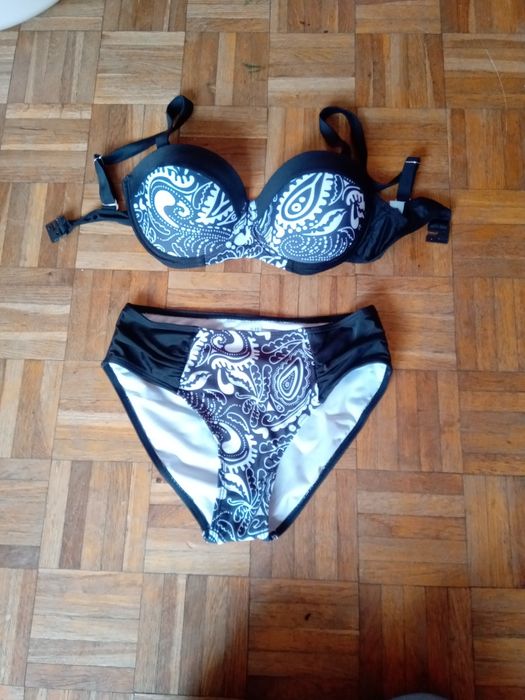 Nowy strój kąpielowy