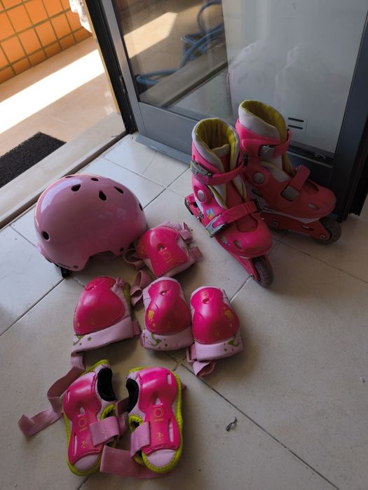 Vendo patins , capacete e afins