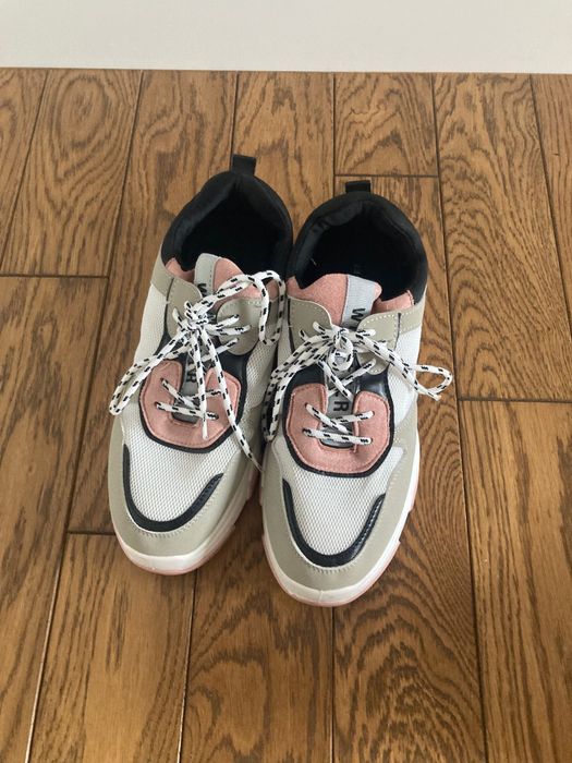 Kolorowe sneakersy, rozmiar 38, sinsay adidasy na koturnie