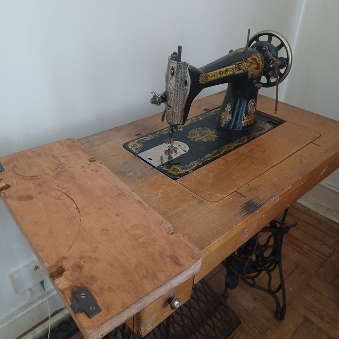 Máquina de costura antiga singer