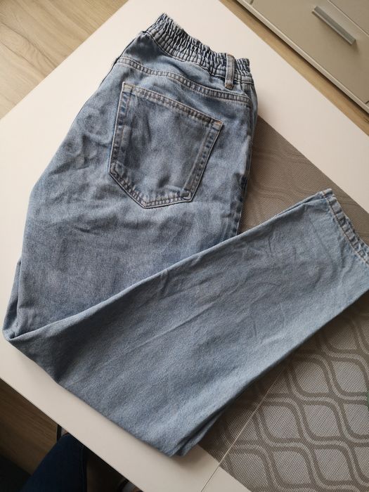 Spodnie mom jeans Pull&Bear