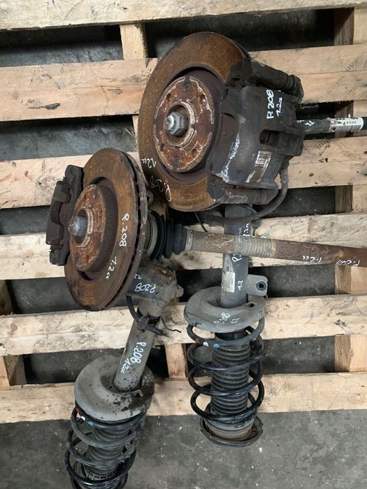 Manga de Eixo\Caixa de direção\Amortecedor Peugeot 208 1.2