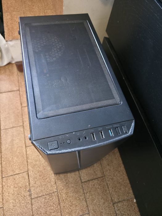 Caixa PC equipada com placa mãe (Asrock B460M-HDV)