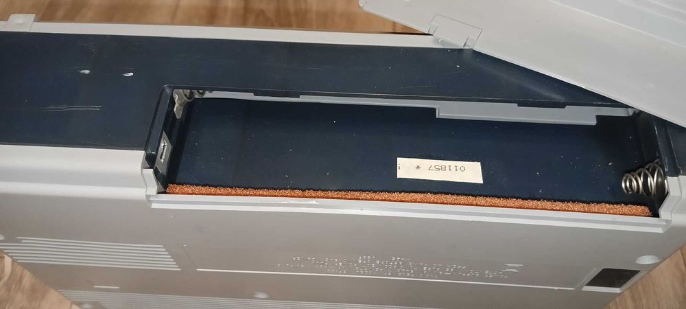 Винтажный радиоприёмник VEF 221, выпущенный Рижским ПО «ВЭФ» с 1988 г