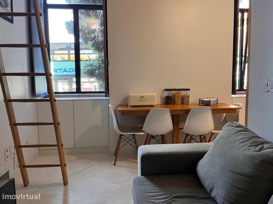 Arrenda-se apartamento T0 na prestigiada Avenida Serpa Pinto