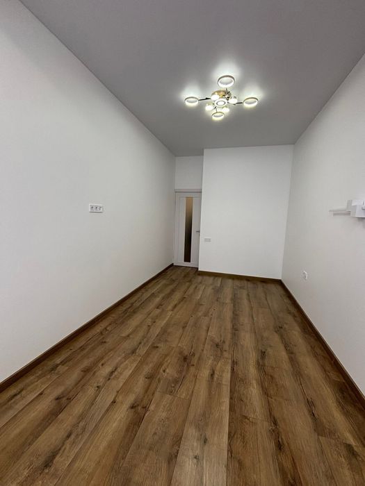 Продається однокімнатна квартира великоі площі