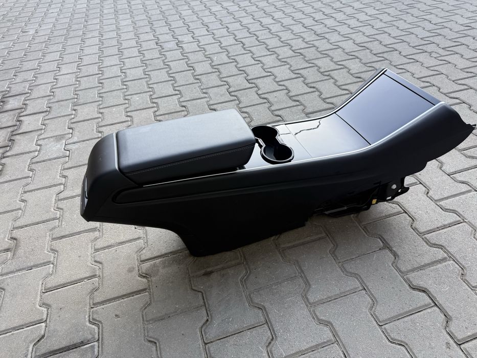 Консоль торпеда для tesla y tesla3