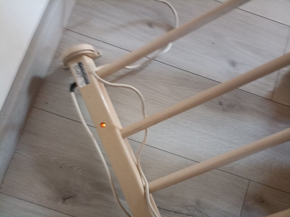 Suszarka elektryczna do ręcznikow