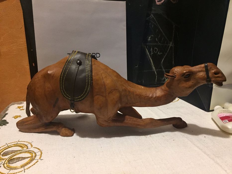 Веблюд из  натуральной верблюжьей кожи