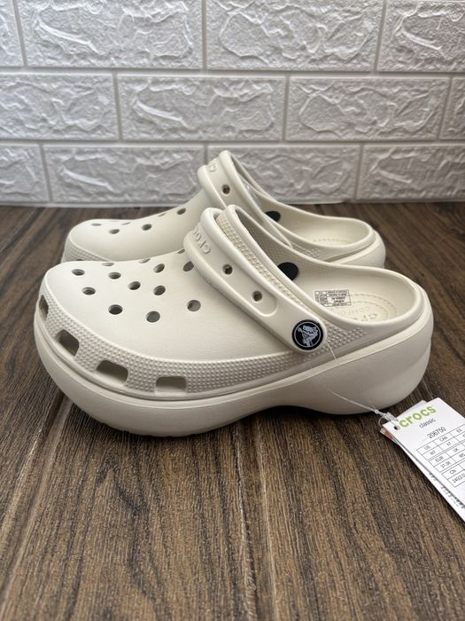 Crocs Classic Platform Clog