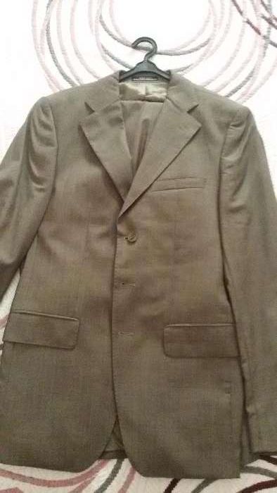 Fato de homem como novo