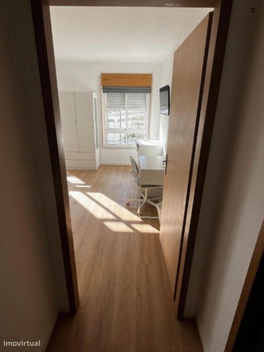 Quarto - localizado em Lumiar Lisbon