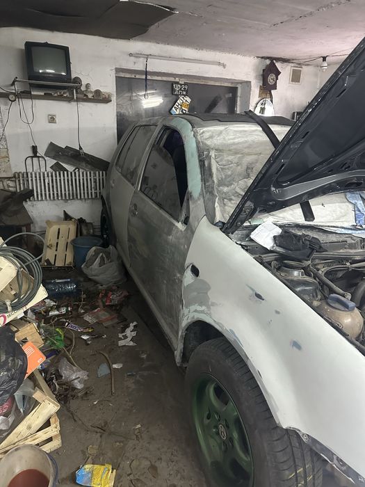 Продам Volkswagen Golf 4