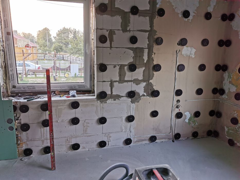 Poddasza/Elewacje   od 100zl/m2 ,malowanie  , Scianki g-k ,Gładzie,