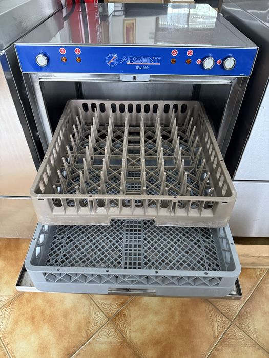 Maquina de lavar loiça  industrialpratos / bomba de esgoto , drenagem