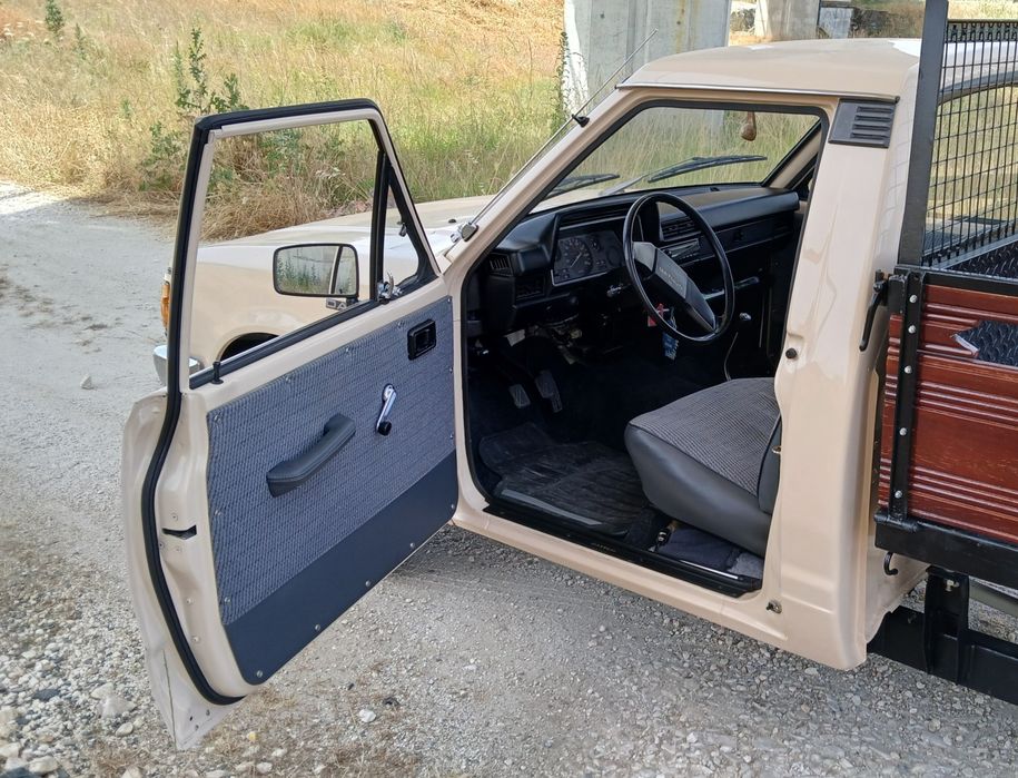 Vende-se pick up datsun