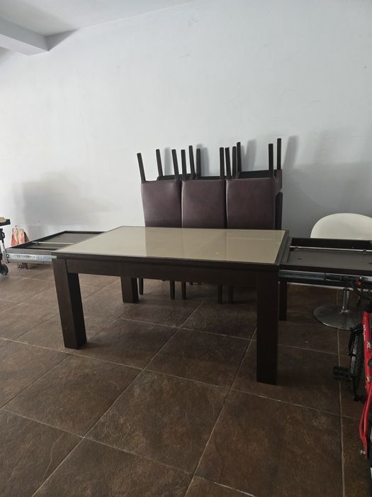 Mesa de madeira maciça