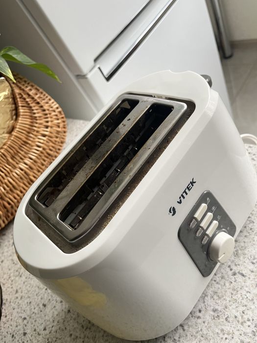 Тостер      Vitek