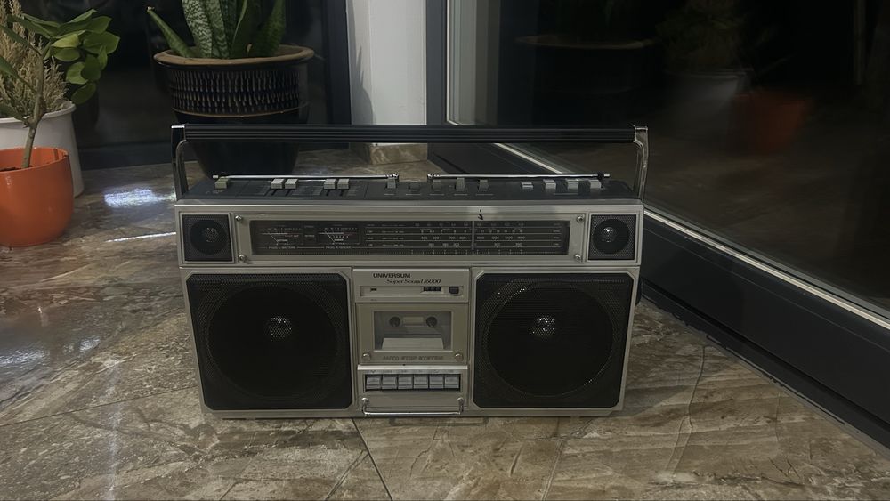 Radiomagnetofon Universum Super Sound 16000
