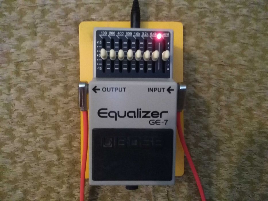 Pedal Boss GE-7 Equalizer (Equalizador Gráfico de 7 Bandas)