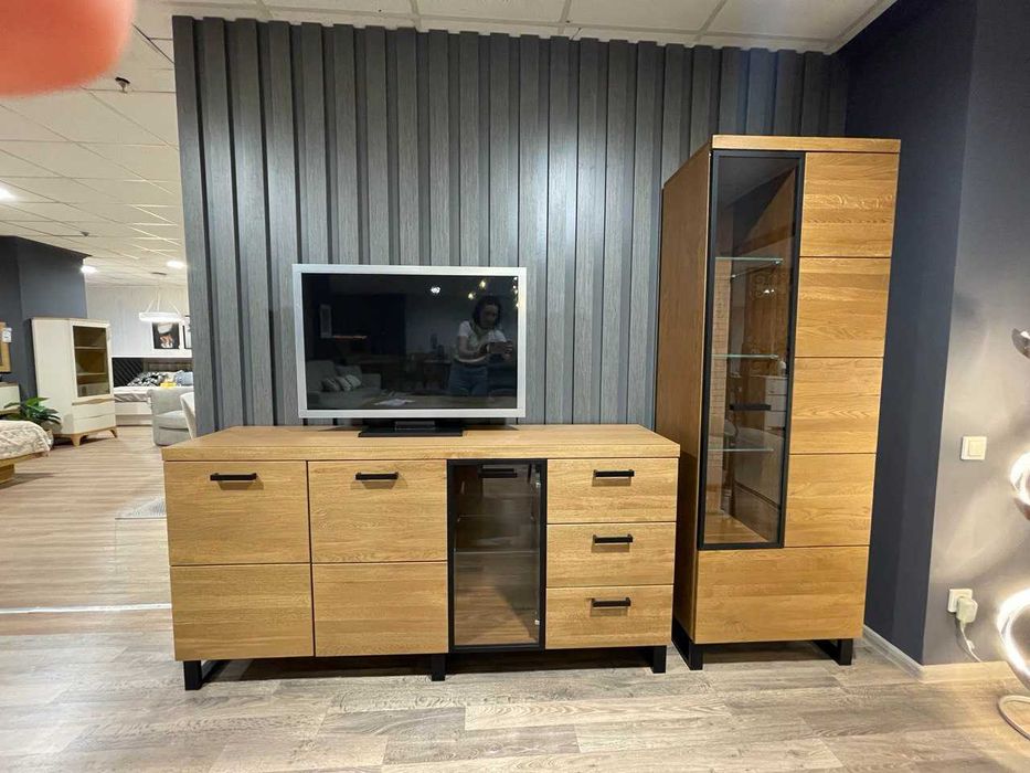 -30% колекція PRATTO, Вітрина, масив дуба, дерево