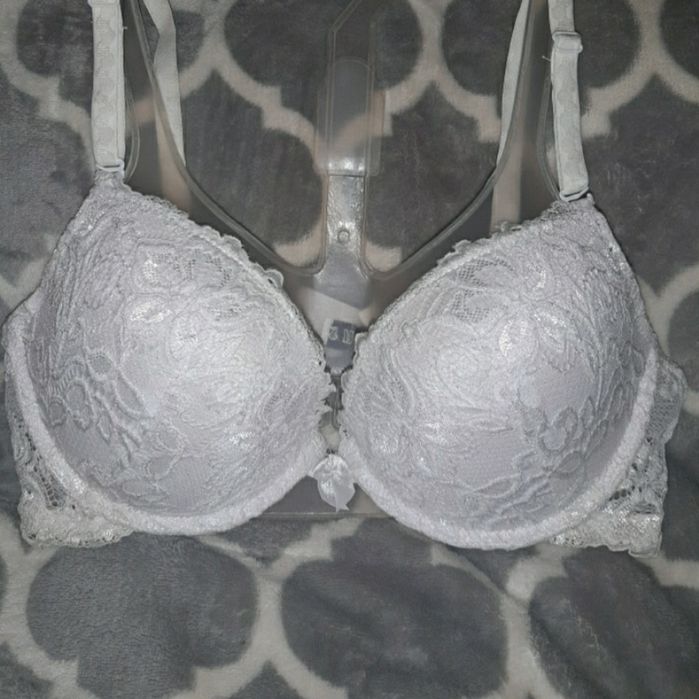 Бюстик      Venus