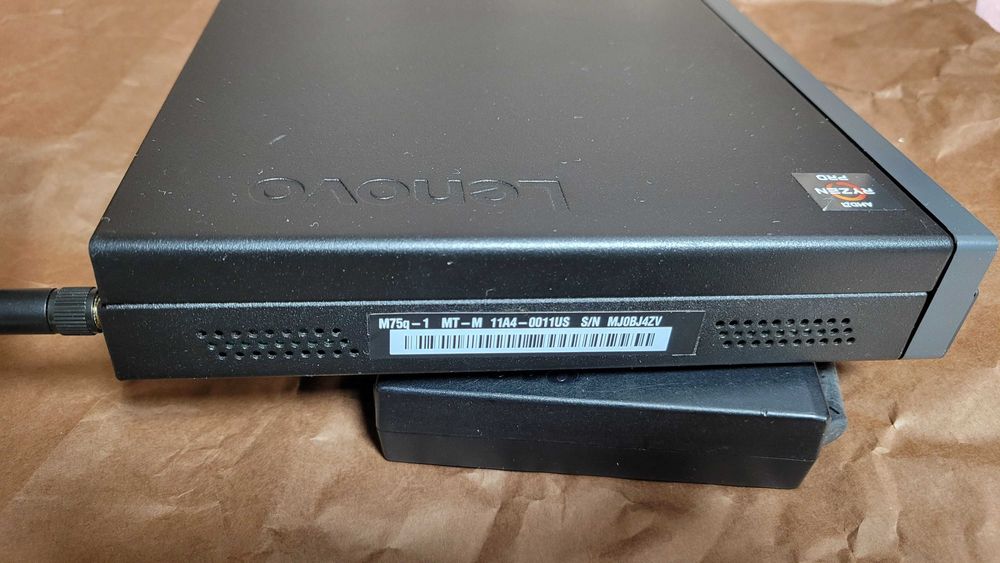 Неттоп Lenovo M75q AMD R3 PRO 3200GE Vega 8/128Gb ssd NVME HDMI WiFi