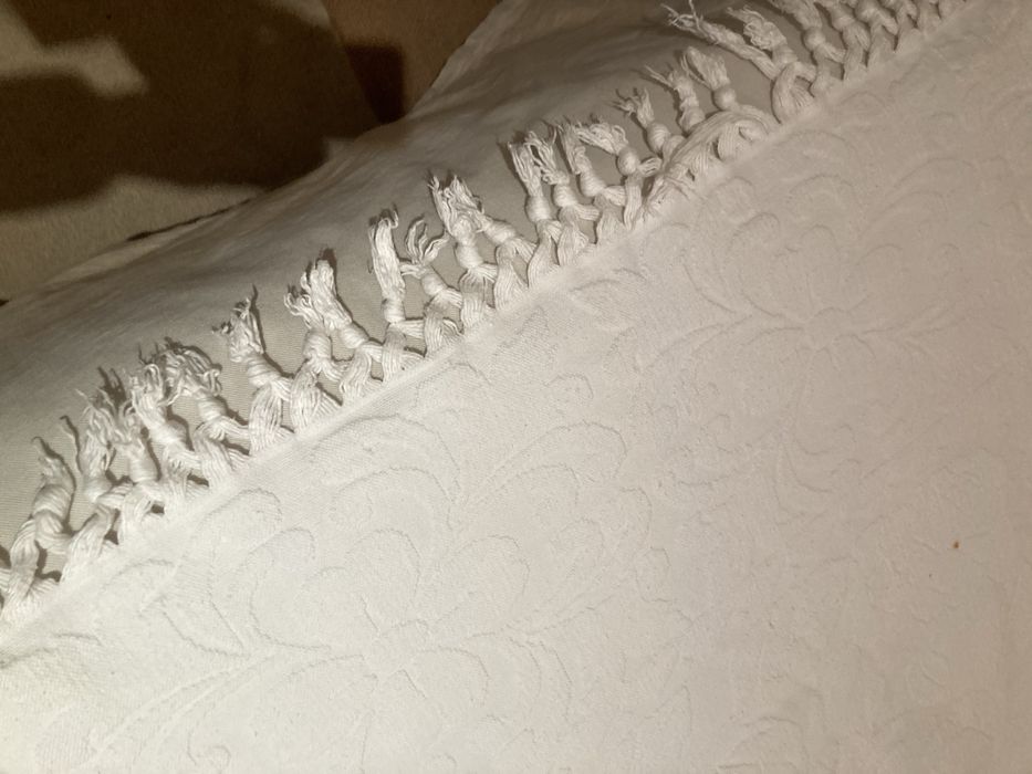 Colcha algodão branca com franjas