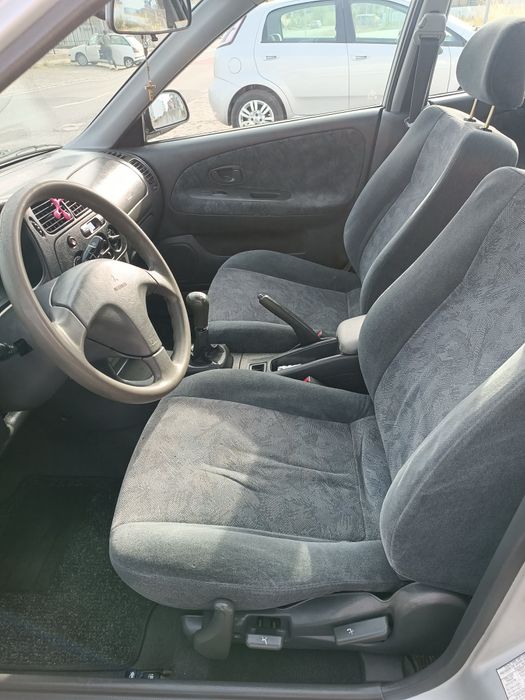 Mitsubishi Lancer 1.3 glx