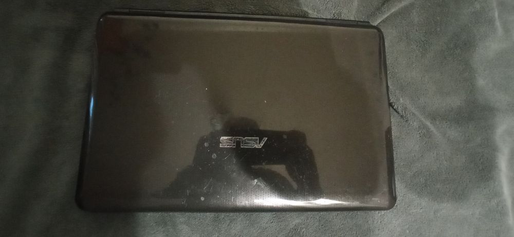 Asus не робочий продам в зборі по ціні запчастин