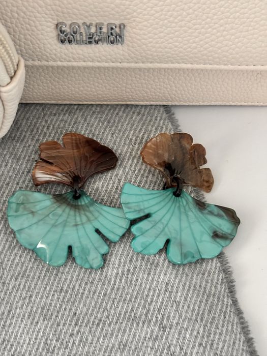 Brincos novos turquesa e castanho