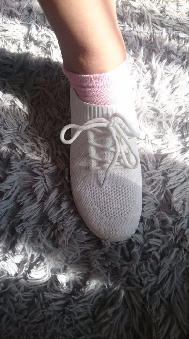 Buty sportowe białe materiałowe siateczkowe rozmiar 38