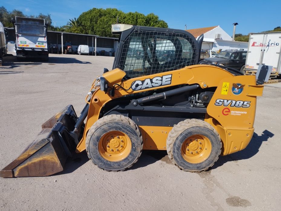 Mini Carregadora Case SV 185 2016 315horas IGUAL A NOVA