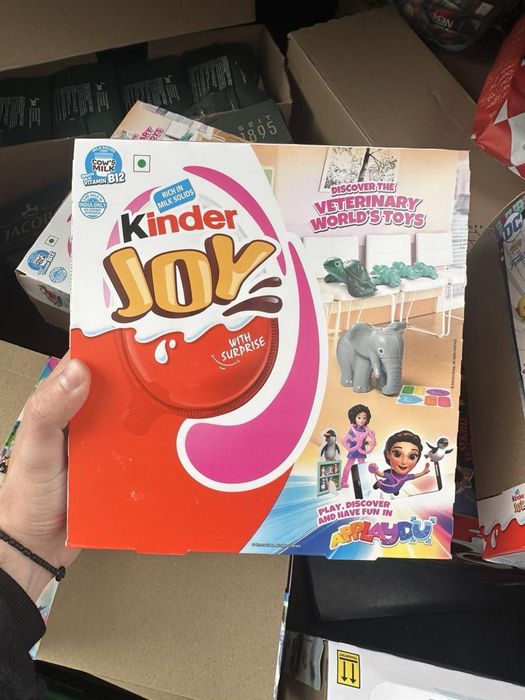 Яйце Кіндер Джой для дівчинки 20г / яйце Kinder Joy
