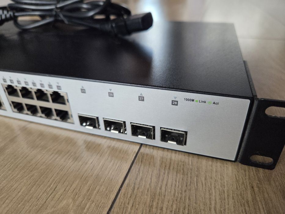 Switch PoE D-Link DGS-1210-28P przełącznik sieciowy gigabit