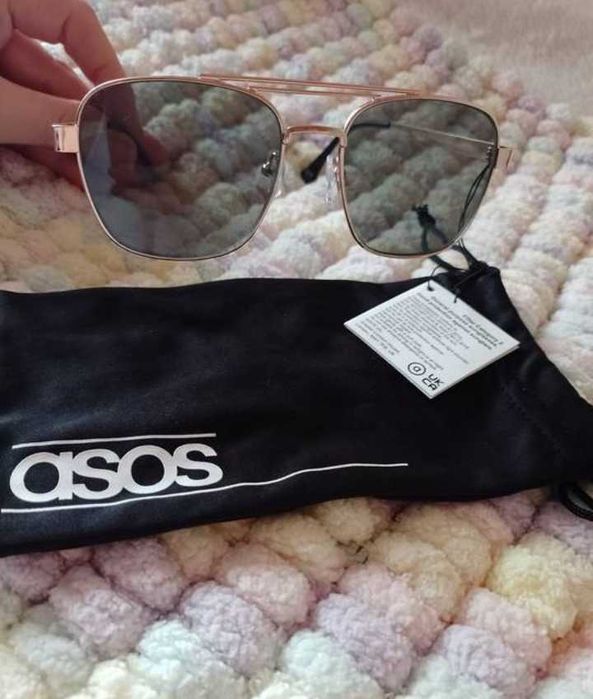ASOS/ Ekskluzywne, złote okulary przeciwsłoneczne z Anglii