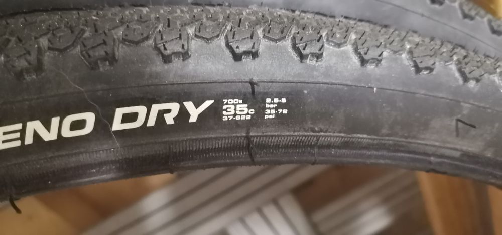Pneu gravel 700x35C - 37-622