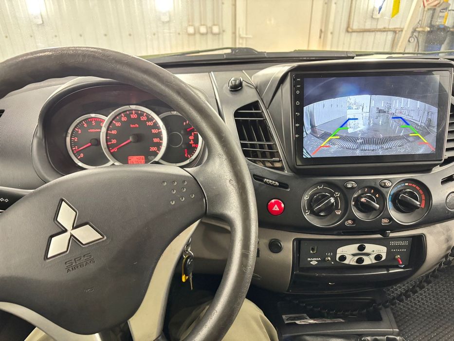 Mitsubishi l200 2011 ideal